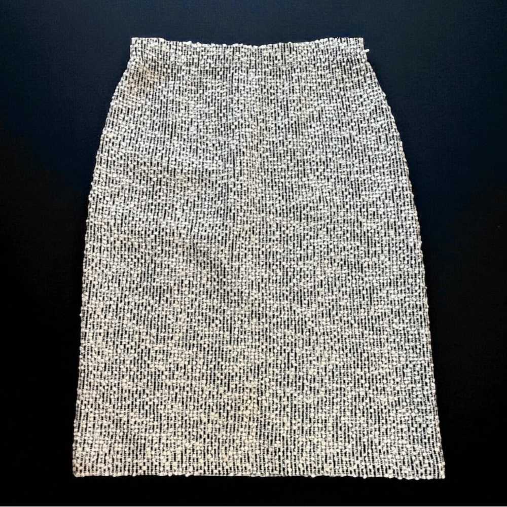 New! ST. JOHN COLLECTION  KNIT WOOL BLEND PENCIL SKIRT SIZE 4